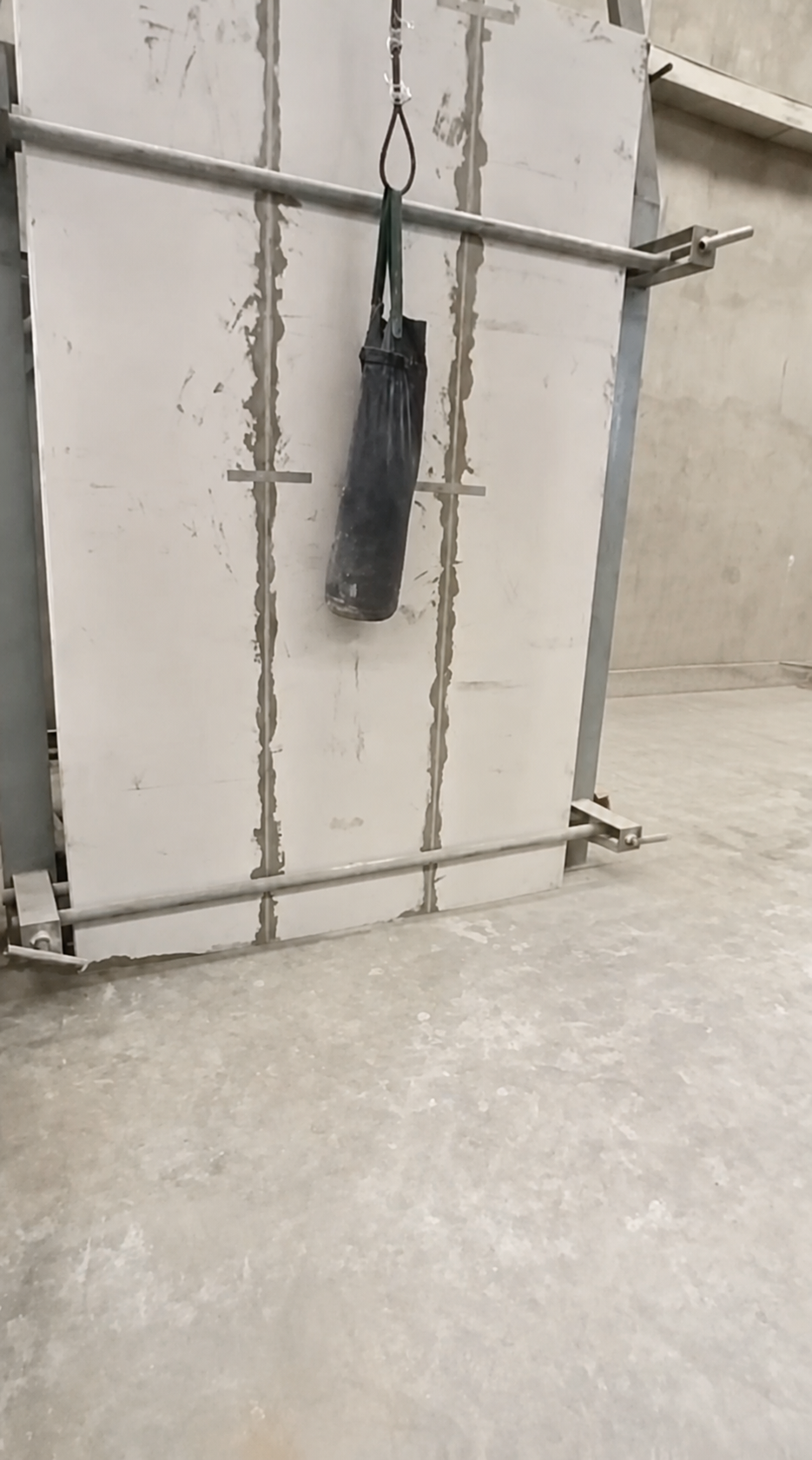 Độ Bền Va Đập Tường Panel ALC