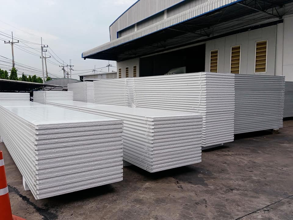 thi công tấm panel cách nhiệt