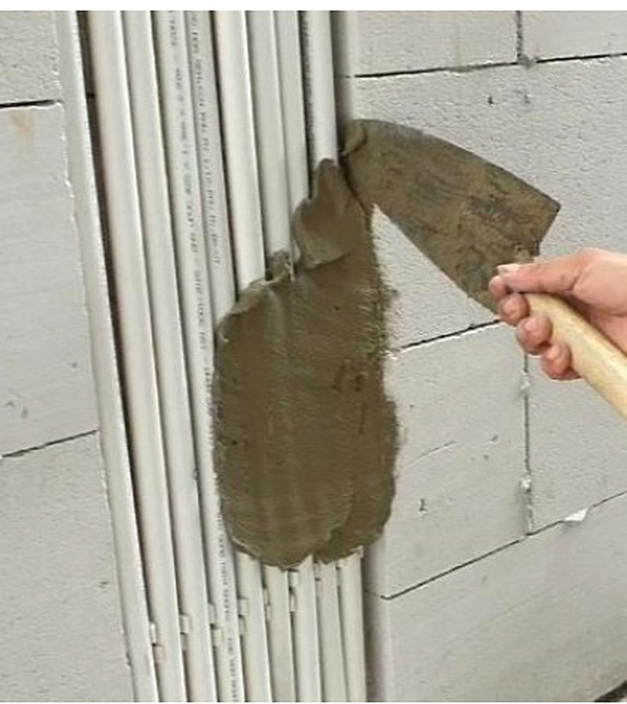 Trám rãnh điện nước tường gạch AAC bằng vữa xây chuyên dụng EBT-104
